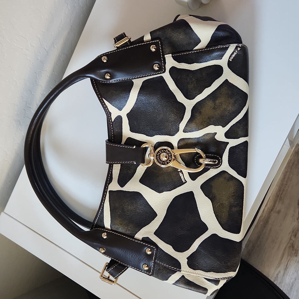 Dooney & Bourke🦒Animal Print Giraffe Large Leather Satchel